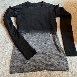 Lulu long sleeve. Size S.